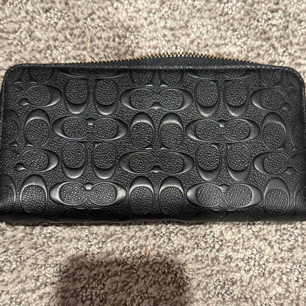 Coach Black Embossed Leather Wallet - Picture 4 of 4